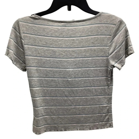 Pink Rose Lettuce Trim Striped Three Button Crop Top (Preowned) - Picture 2 of 4